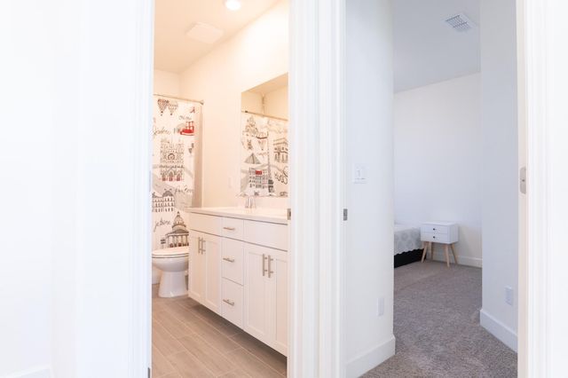 6081 Oberlander Dr, Roseville, CA 95747