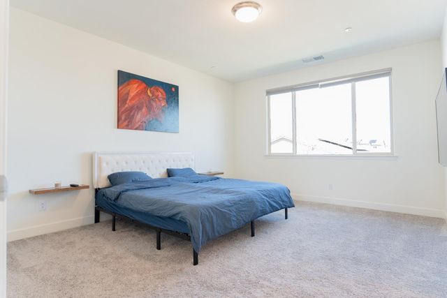 6081 Oberlander Dr, Roseville, CA 95747