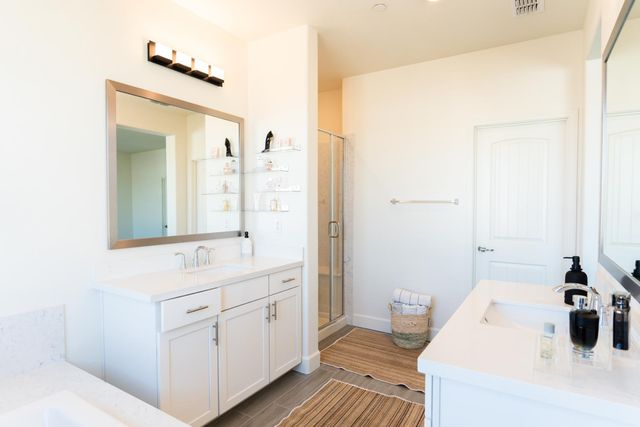 6081 Oberlander Dr, Roseville, CA 95747