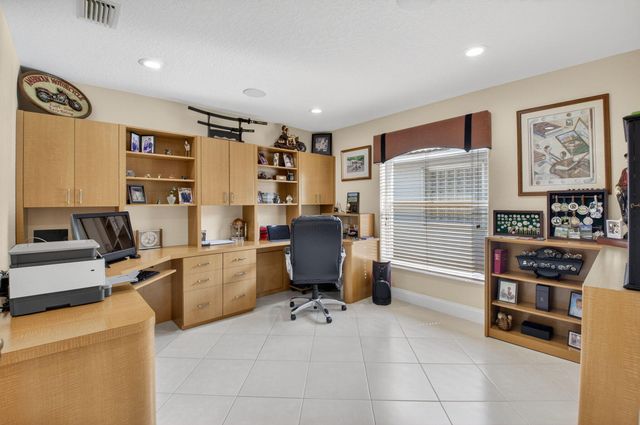 8286 Duomo Circle, Boynton Beach, FL 33472