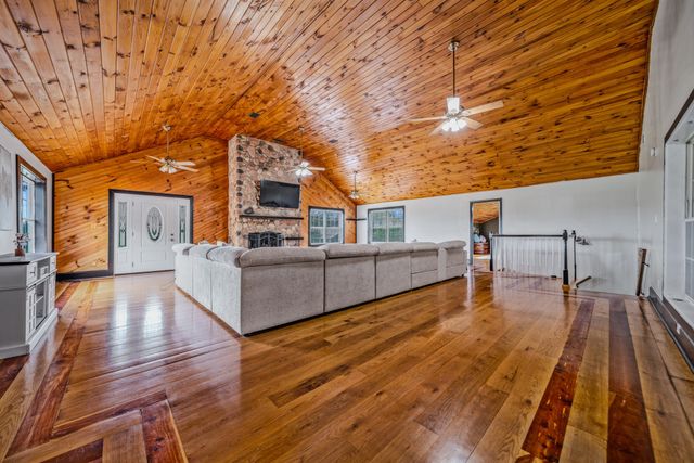 8040 Highway 99, Rockvale, TN 37153