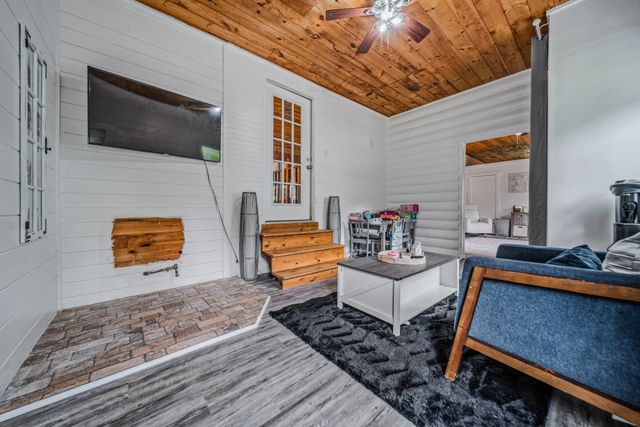 8040 Highway 99, Rockvale, TN 37153
