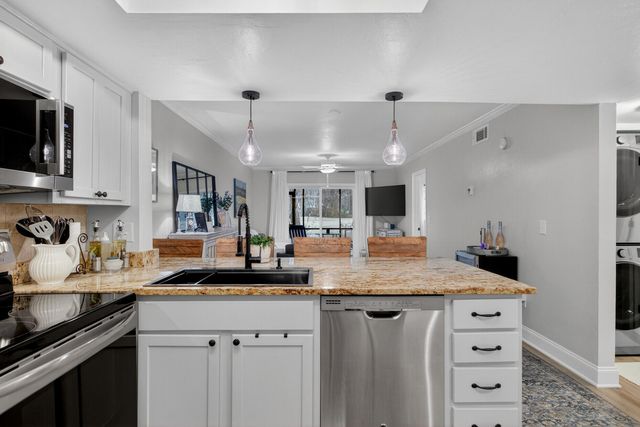 2955 Dove Haven Court 804, Charleston, SC 29414