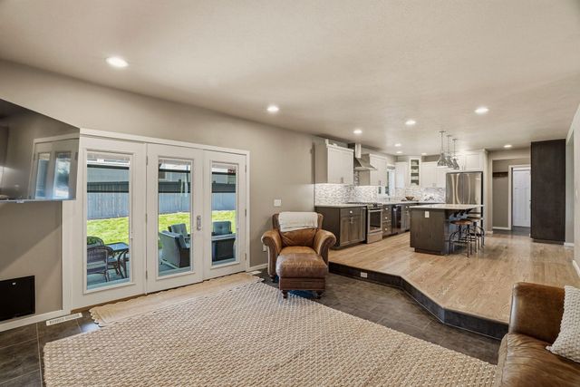 8111 N Panorama Dr, Spokane, WA 99208