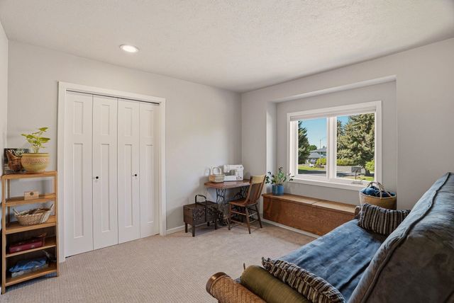 8111 N Panorama Dr, Spokane, WA 99208