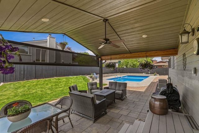 8111 N Panorama Dr, Spokane, WA 99208
