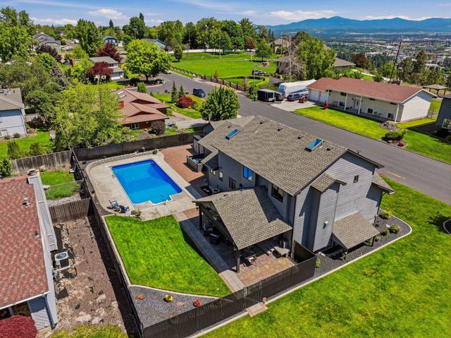 8111 N Panorama Dr, Spokane, WA 99208