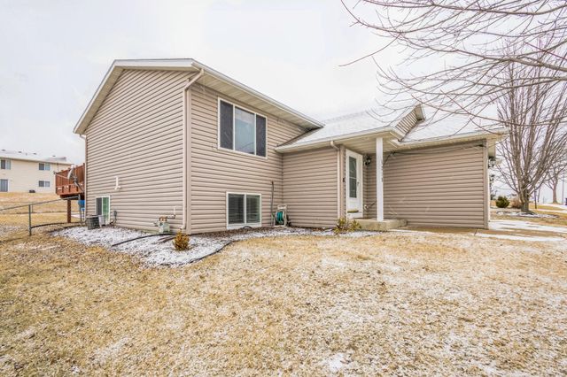 5219 56th Avenue NW, Rochester, MN 55901