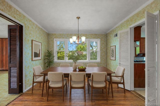 48 Stanton Circle, New Rochelle, NY 10804