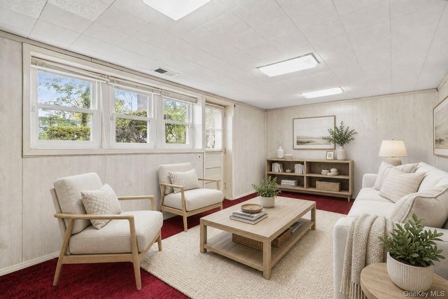 48 Stanton Circle, New Rochelle, NY 10804