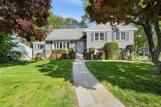 48 Stanton Circle, New Rochelle, NY 10804