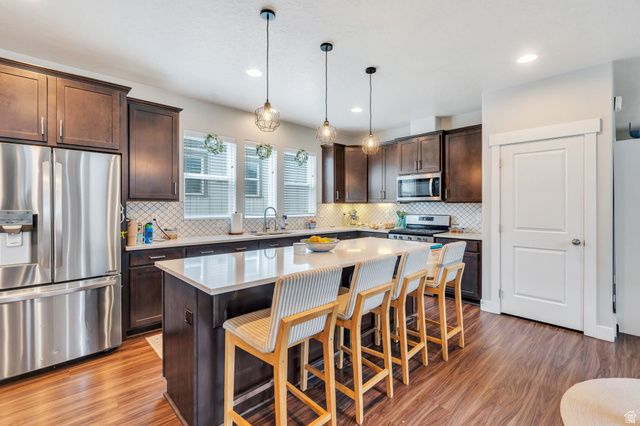 6437 W EARLY BIRD DR, South Jordan, UT 84009