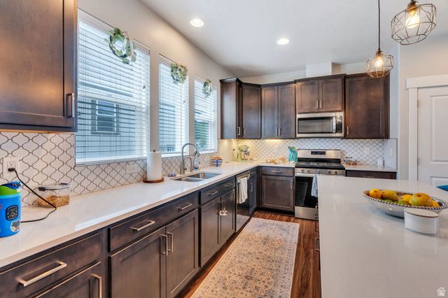 6437 W EARLY BIRD DR, South Jordan, UT 84009