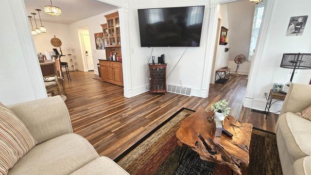 125 S Lincoln Street, Elkhorn, WI 53121