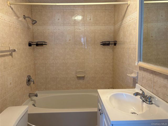 121 Sprague Avenue, Middletown, NY 10940