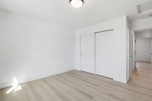 28 W 12th St, Deer Park, WA 99006
