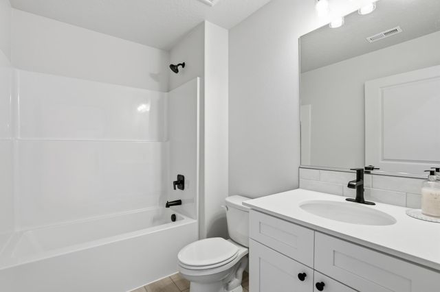 28 W 12th St, Deer Park, WA 99006