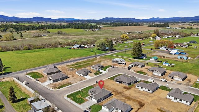 28 W 12th St, Deer Park, WA 99006