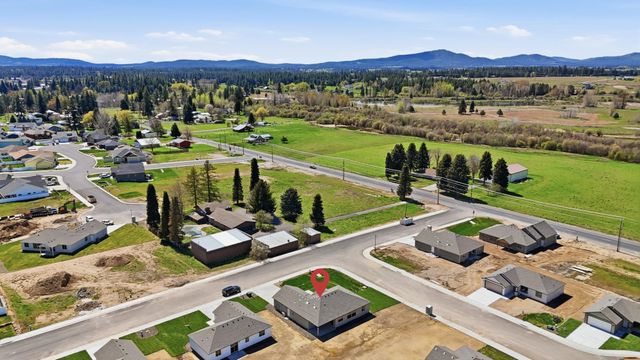 28 W 12th St, Deer Park, WA 99006