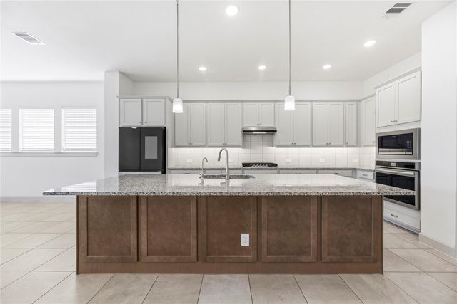 19914 Valentina Pointe Drive, Cypress, TX 77433