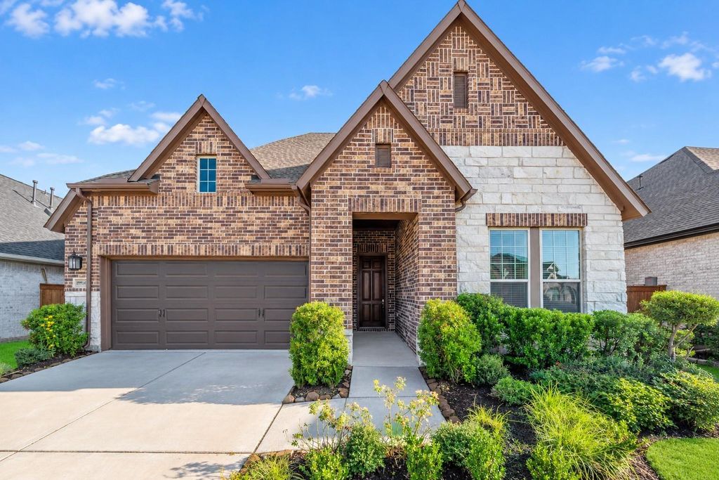 19914 Valentina Pointe Drive, Cypress, TX 77433
