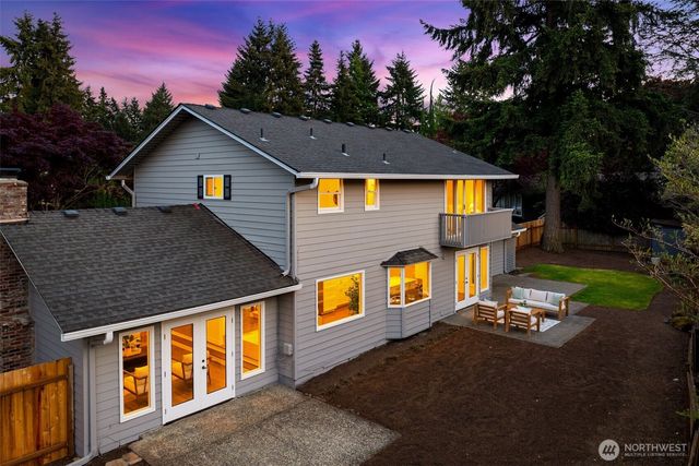 8533 SE 76th Place, Mercer Island, WA 98040