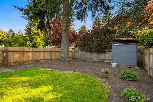 8533 SE 76th Place, Mercer Island, WA 98040