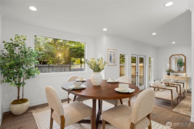 8533 SE 76th Place, Mercer Island, WA 98040
