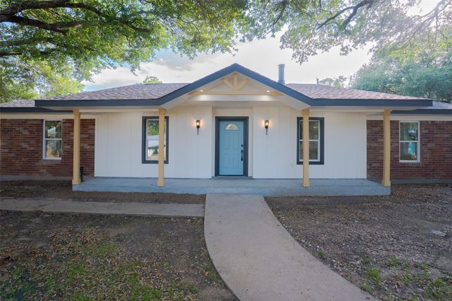 2408 Lynne Way, Brenham, TX 77450