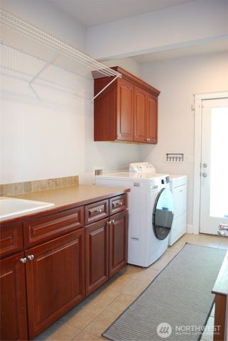 5304 151st Avenue Ct E, Sumner, WA 98390
