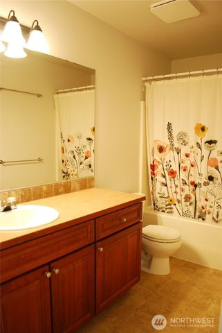 5304 151st Avenue Ct E, Sumner, WA 98390