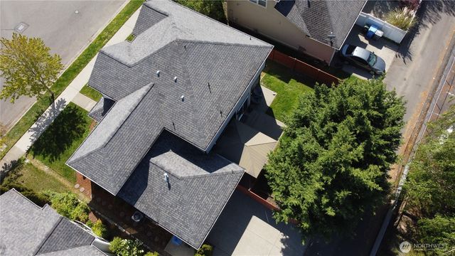 5304 151st Avenue Ct E, Sumner, WA 98390