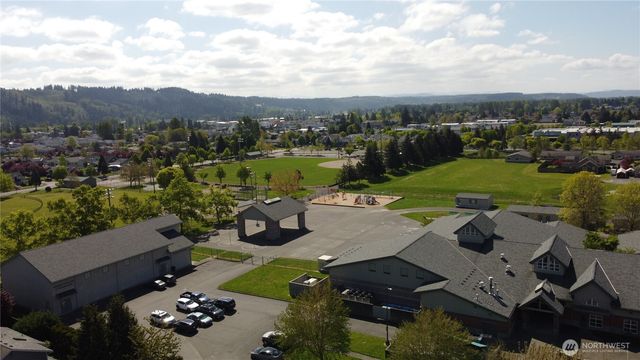 5304 151st Avenue Ct E, Sumner, WA 98390