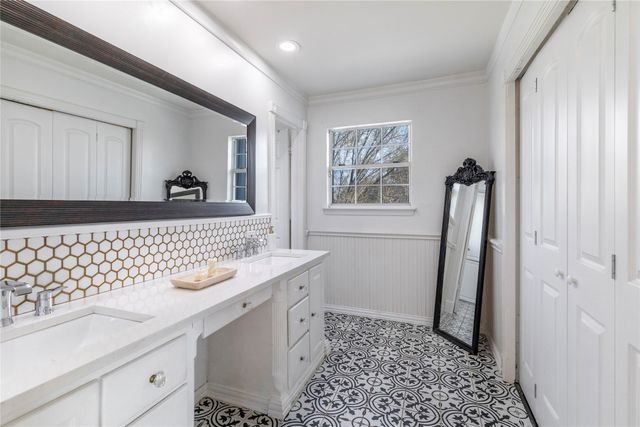 2906 Pacific Court, Irving, TX 75062