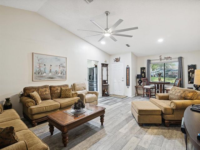 8158 STURBRIDGE COURT D, Weeki Wachee, FL 34613