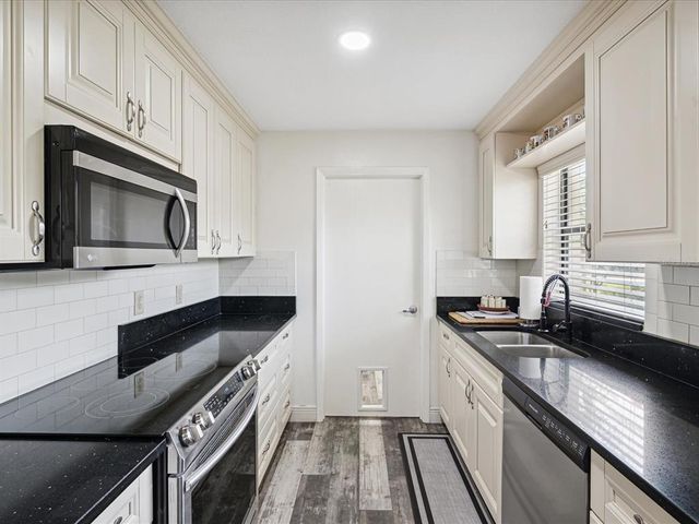 8158 STURBRIDGE COURT D, Weeki Wachee, FL 34613