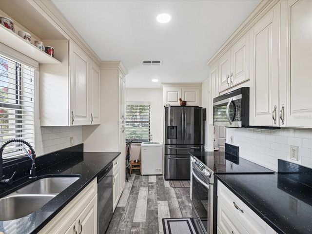 8158 STURBRIDGE COURT D, Weeki Wachee, FL 34613
