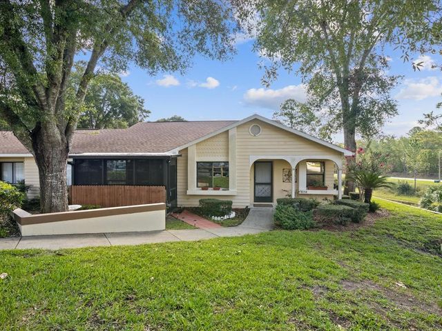 8158 STURBRIDGE COURT D, Weeki Wachee, FL 34613