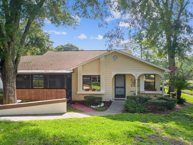 8158 STURBRIDGE COURT D, Weeki Wachee, FL 34613