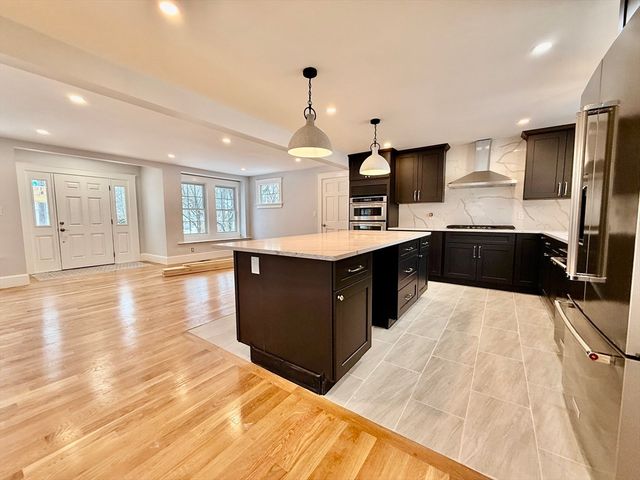 281 Elmwood Ave, Quincy, MA 02169