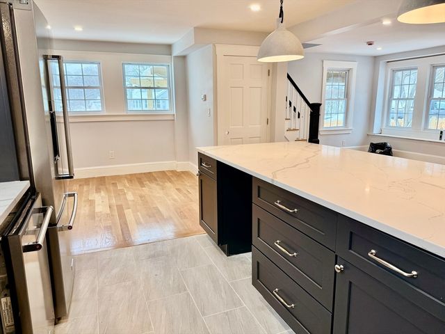 281 Elmwood Ave, Quincy, MA 02169