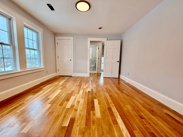 281 Elmwood Ave, Quincy, MA 02169