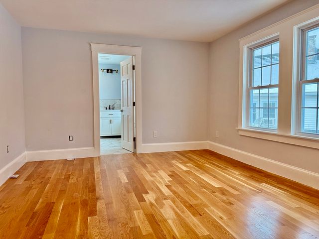 281 Elmwood Ave, Quincy, MA 02169