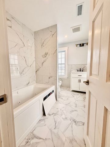 281 Elmwood Ave, Quincy, MA 02169