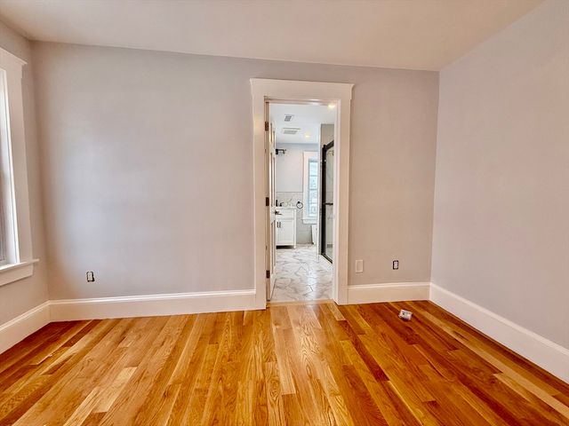 281 Elmwood Ave, Quincy, MA 02169