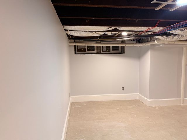 281 Elmwood Ave, Quincy, MA 02169