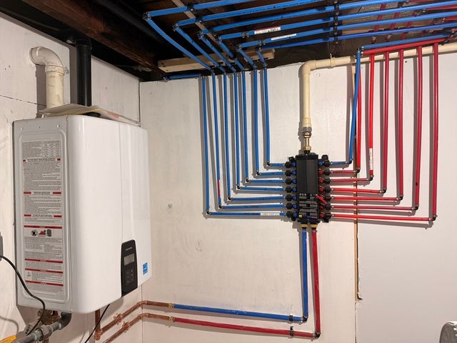 281 Elmwood Ave, Quincy, MA 02169