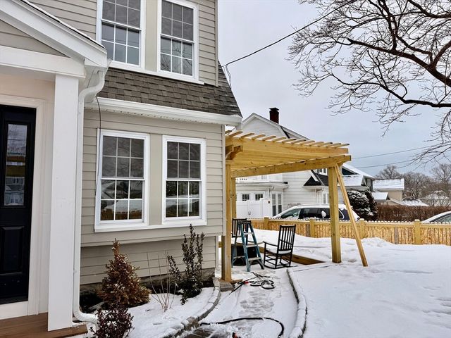 281 Elmwood Ave, Quincy, MA 02169