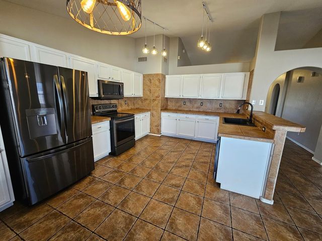 406 E Century Avenue, Gilbert, AZ 85296