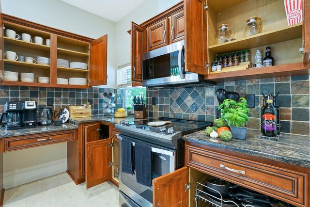1311 NW 2ND Circle, Boca Raton, FL 33432